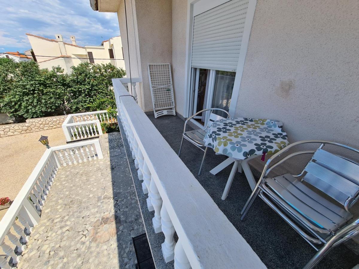 Seaside Apartments With A Swimming Pool Barbat, Rab - 4951 Barbat na Rabu Eksteriør billede